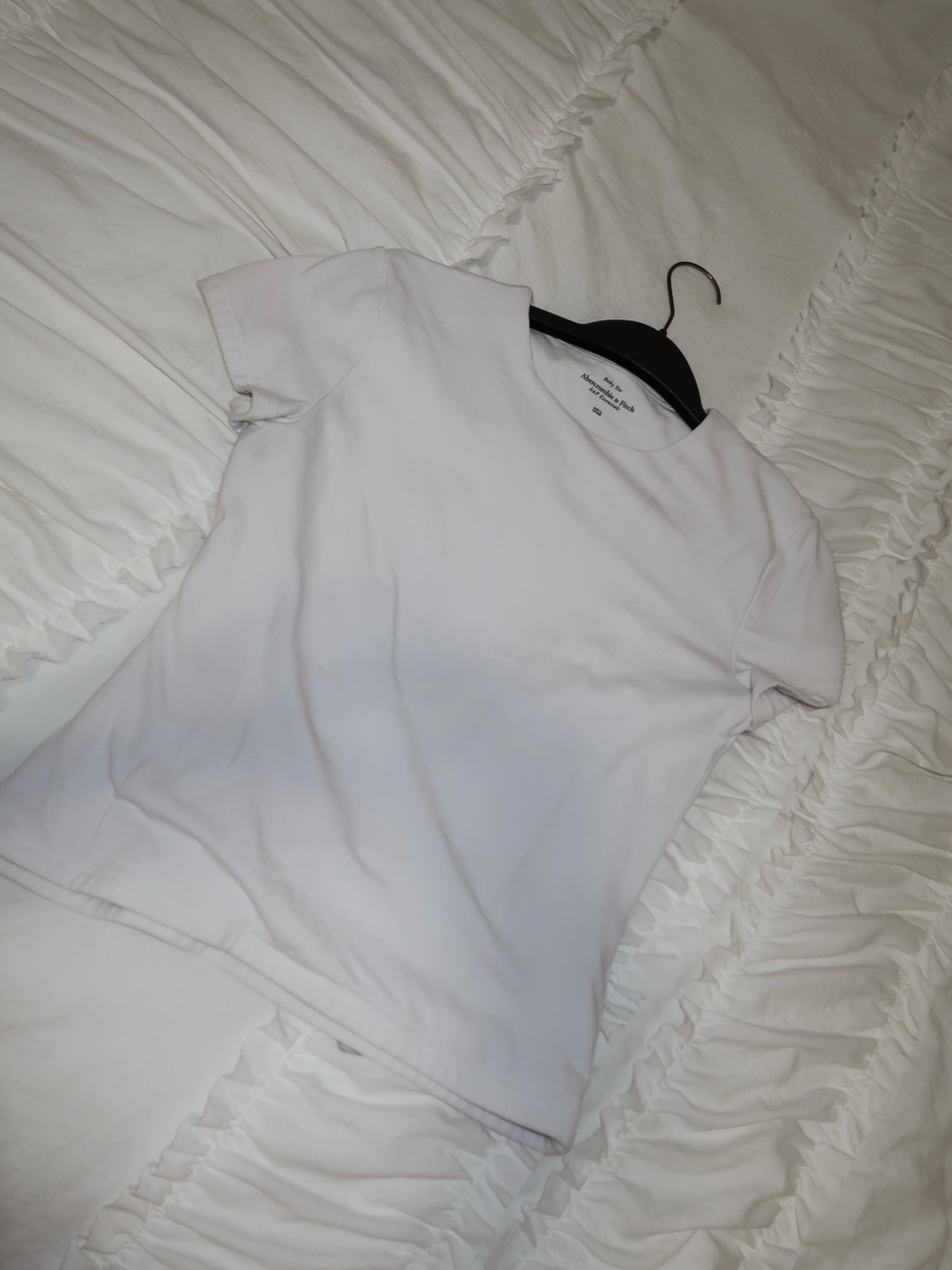 Abercrombie & Fitch White Short Sleeve Crewneck Tee